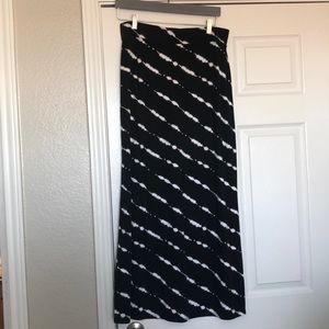 Black and white maxi skirt